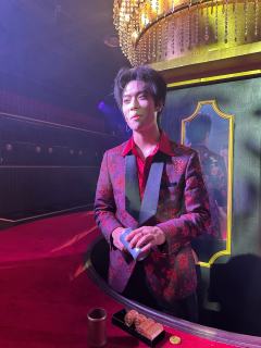 上海大世界的新剧《轮盘》真的藏不住了!
✨就这门头,19