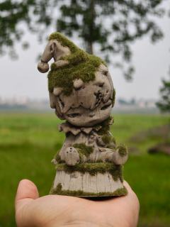 小野失乐园（水泥版）
是真水泥哦+自己种的草针
15cm高，