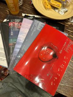 💋亲嘴推理，果然是真亲嘴！
夜场真的打完是真的亲累了，不想