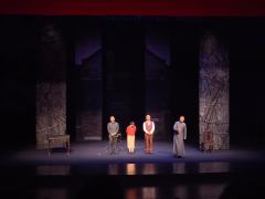 话剧《蒋公的面子》短repo
整体​轻喜剧的氛围
​以小事件