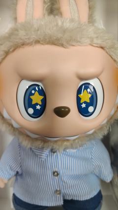 大夏日labubu ，大面积脸部瑕疵，修复后效果不错吧✧٩(