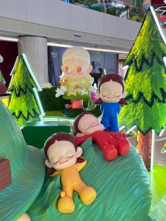 嘎子姐超级可爱啊啊啊
世纪汇有很多只！都来和她合照📷