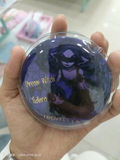 这三个是正版吗？是的话值多少钱
