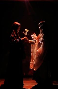 “美人渺天西，瑶音寄青羽。”
体验剧本：待君至
体验角色：瑶