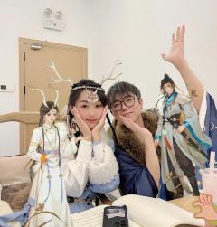 【有剧透,有剧透,有剧透!】
离离星火,昭然天下。雪峰红莲
