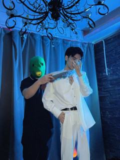 《温床》打完了，真的好大一张床，贵圈真乱啊！
夸夸店家布景真