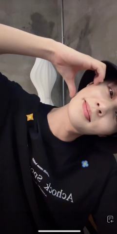 第一次追星即将成功咯