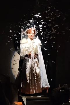 “替我去再看一次日出吧。”
体验剧本:《流芳》
体验角色:陈
