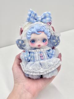 晨露宝宝真的别太可爱了！！
真的给她穿上这套衣服
就想象到她