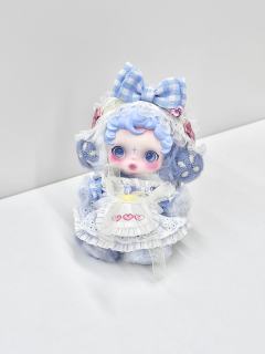 晨露宝宝真的别太可爱了！！
真的给她穿上这套衣服
就想象到她