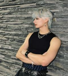看看谁担最冷？