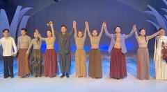 百鸟朝凤｜把自己活成一道光
⏰时长约75分钟（含10分钟谢幕