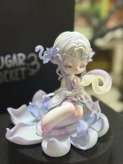 蛇年限定大娃，
白蛇到，业障消，财源滚，福气好~
美到犯规…