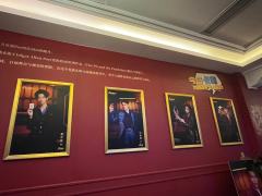 入场会给五枚金币,可以和演员互动玩各种小游戏!孙豆尔老师会给