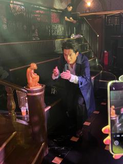 入场会给五枚金币,可以和演员互动玩各种小游戏!孙豆尔老师会给