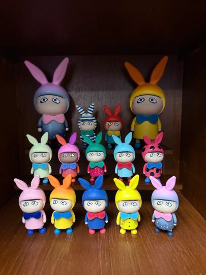 全部摆在一起，配色感觉特别好～A仔现在不好找了，凑不齐🤣