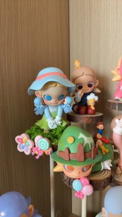 端盒了

刚刚弄了个展示架，各个角度都有小惊喜，妹妹也加了好