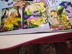 接后续：有谁知道这些战斗卡怎么玩吗？