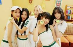 上级又是idle赢哟🏆
团照壁纸来喽📱
超级无敌米👧�