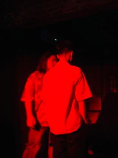 月光下的血与仇
终会在月光下迎来审判

体验角色：萨拉
体验