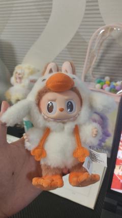 宝子们别再被骗了，真的鸭布布是这样的，那些头套松吊带长鸭嘴大