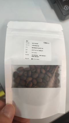 豆子爆仓喝不完，愁啊，还越喝来越多，老是买买买，还有一堆小样