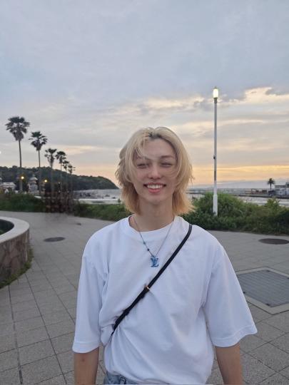 谁懂啊 金发 夕阳 公路😭😭