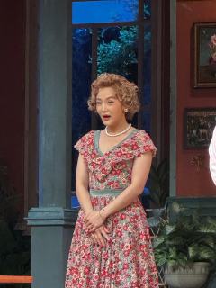 阿加莎•克里斯蒂经典喜剧《蛛网》
推理女王,唯一喜剧
英式