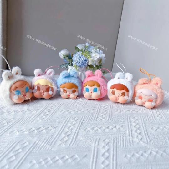 哭娃扭蛋 crybaby不要纠结什么色了，全买！一套500大洋都不到
