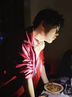 蒋伯驾：爱可以过头，但绝不回头

💌剧本：流氓叙事
🎊类