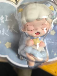 都是男朋友送的，他自己留了一个大表姐狭义，他是很帅气