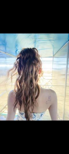 宋雨琦美照2，破15赞更。