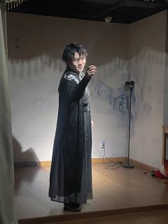 小春游最幸福的事就是拥有了如一这个姐姐!!
角色:春游
时