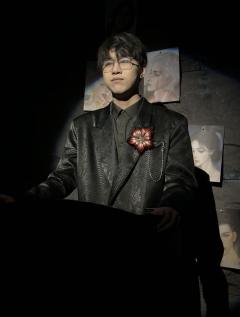 聿 火光下没有谎言 而我从未撒谎
羌 我也看见你了 这次是真