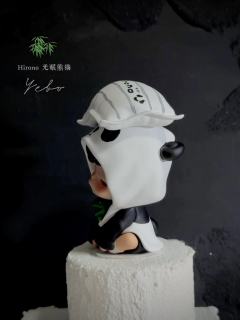 🐾Hirono小野改娃「无眠熊猫」

夜已深，窗外的世界渐