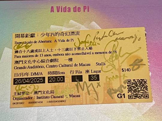 
终于是给我看上获得奥利弗最佳男配角的大猫了，感谢戏剧之神保佑，今天一切都很好。

最出彩的肯定是各种动物偶，无论是山羊、斑马、还是鬣狗，哪怕是动作最简单的海龟，在操偶师的配合下，都非常符合动物的动作