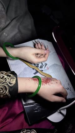 凡人百年 爱是秩序外的一瞬间

——————

一场酣畅淋漓