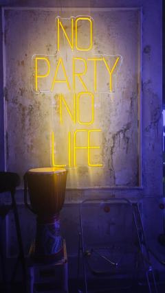 [红色心形R]超有趣的玩法：票档一共分成三种，从高到低依次是