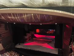 太好看了，很喜欢里面的歌，本场演员唱演都超优秀，下次还看！