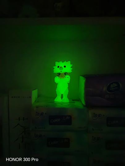 不理解为什么这么便宜。。夜光款多好看啊！咋就变成小卡拉米
