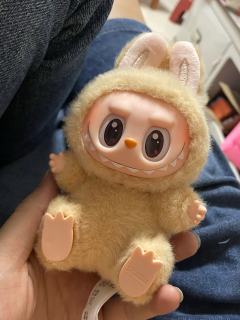 Labubu😋眼巴巴La布布