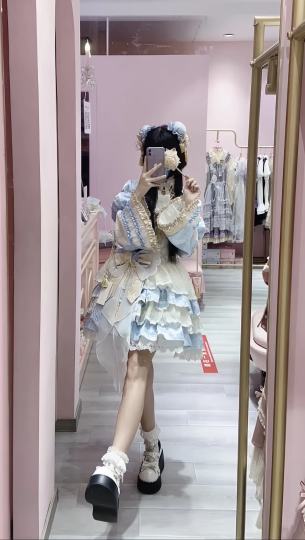 蓝白配色+盘扣设计=古典少女感天花板 #alicegirl #洛丽塔 #Lolita
