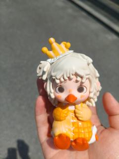 好漂亮！！！！就是我以为嘴巴是磁吸的，但是好像不是。