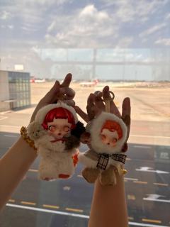 机场抽了两款重复也没谁了
抽完以后还看见工作人员补货 端盒补