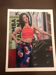 这两个人是谁呀？我开鸡idol撕拉片好像开出其他女团的了