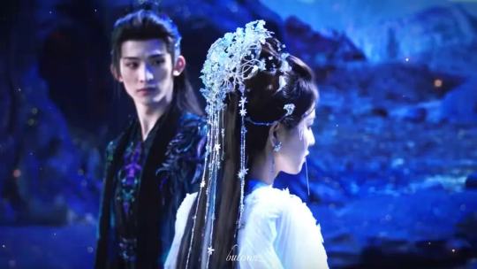 抬手  拉弓  一击即中     星月女神简直帅爆了！