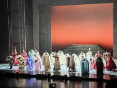 其实整个故事线梳理下来还是挺简单的,也有很多套路化的情节和戏