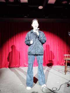 赫兹星球——快乐星球😎
🌟爆笑亮点
周六下午去了新天地时