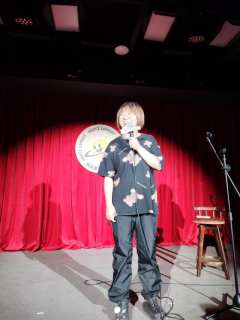 赫兹星球——快乐星球😎
🌟爆笑亮点
周六下午去了新天地时