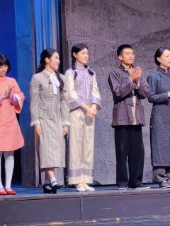 ❤嗨,我是爱看剧荣,德云社居然跨界来演话剧《卿卿误我》了,这